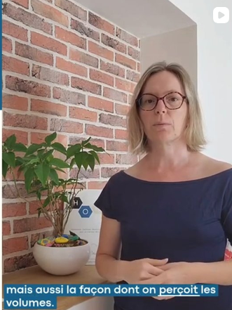 julie koenig en vidéo pour expliquer l'importance de la couleur